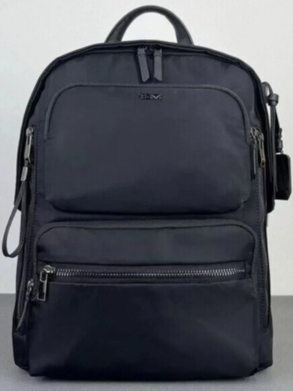 🍒🍒TUMI Voyageur Montana Backpack Black/Gunmetal - beautiful like-new condition - Picture 3 of 10